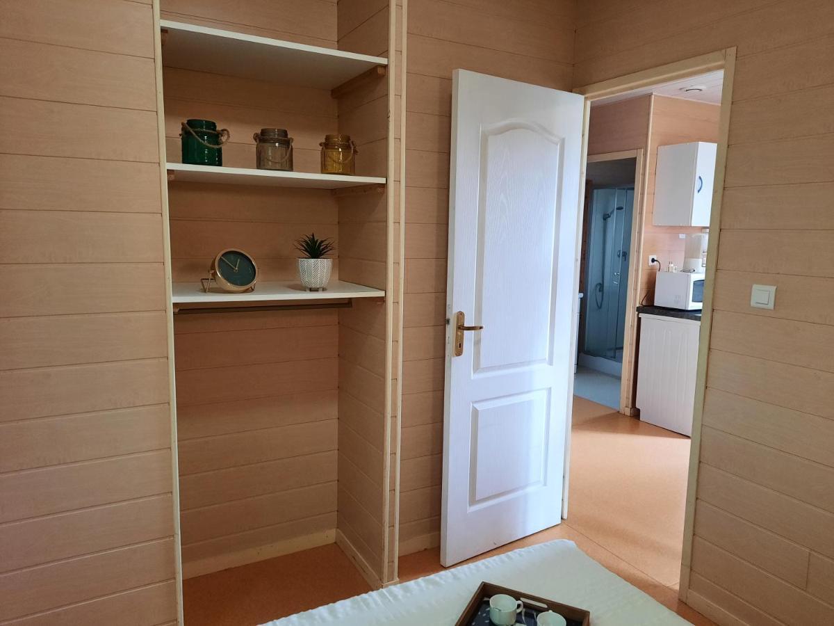 Camping De La Bageasse 브리우드 외부 사진